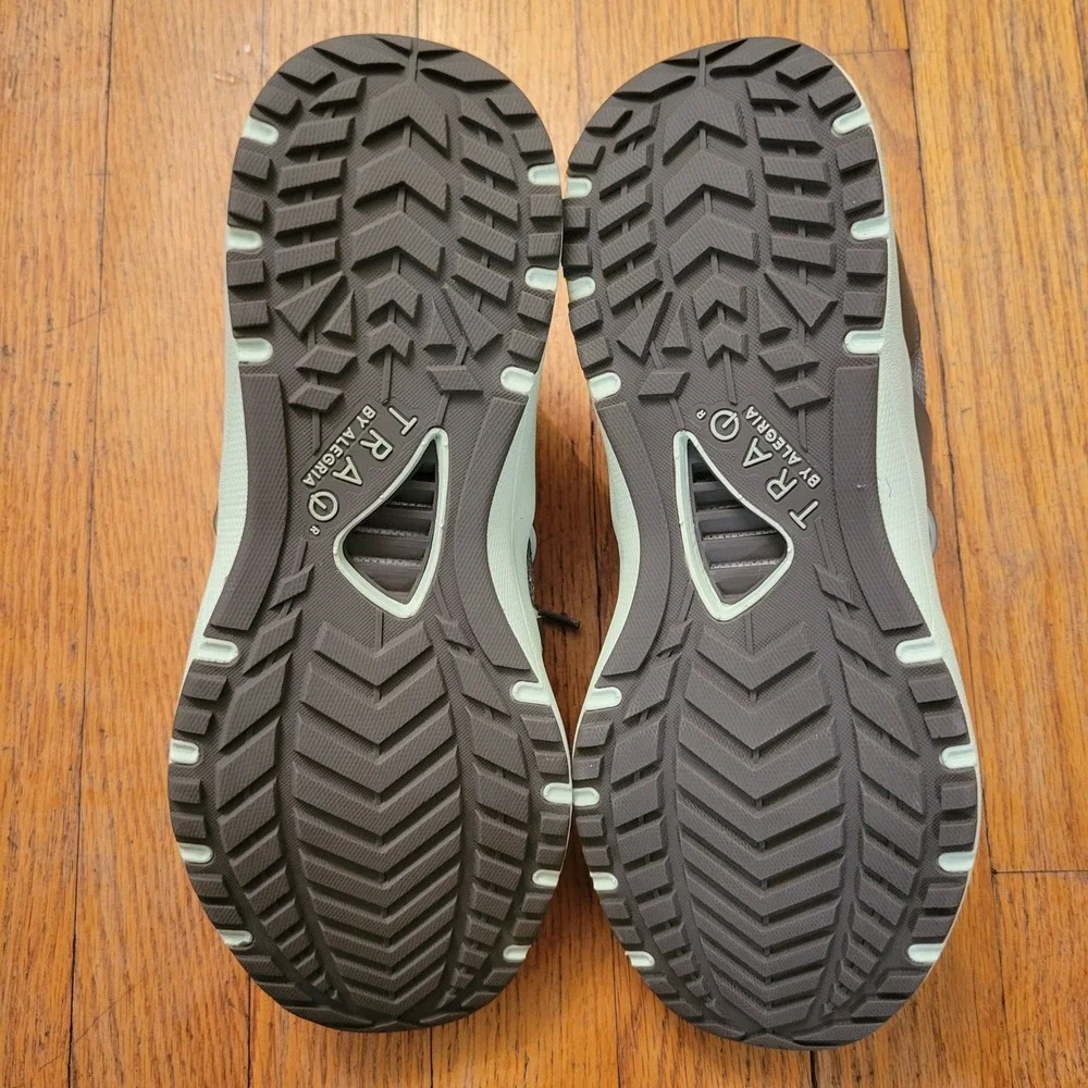 TRAQ Alegria 8 8.5 Smart Walking Shoe Mint Knit Q-Chip QOOL 5330 Athleisure